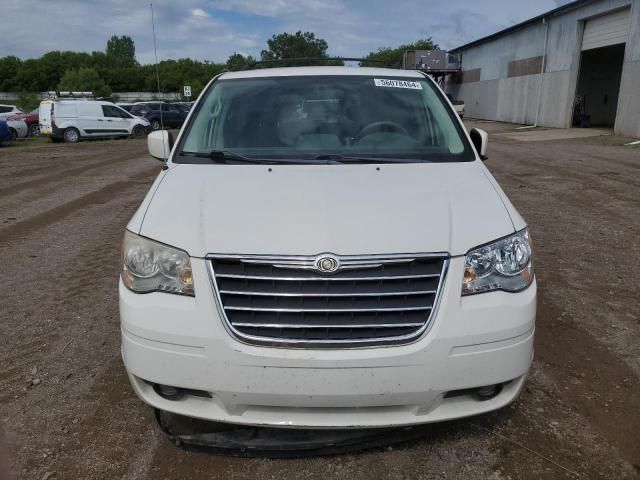 2010 Chrysler Town & Country Touring