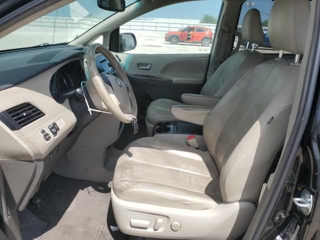 2012 Toyota Sienna XLE