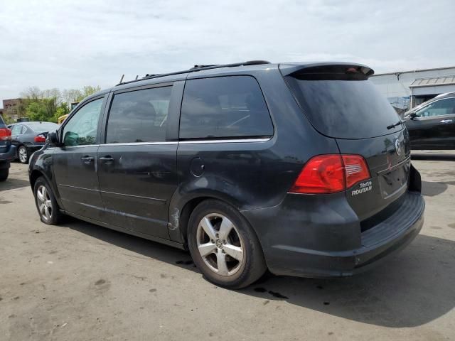 2009 Volkswagen Routan SE