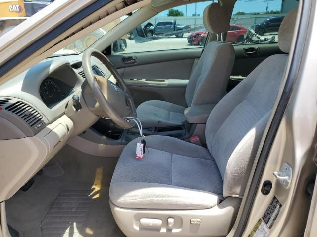 2004 Toyota Camry LE