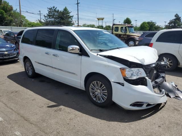 2016 Chrysler Town & Country Touring L