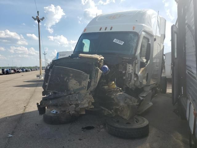 2013 Freightliner Cascadia 125