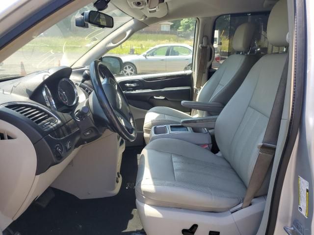 2011 Chrysler Town & Country Touring L