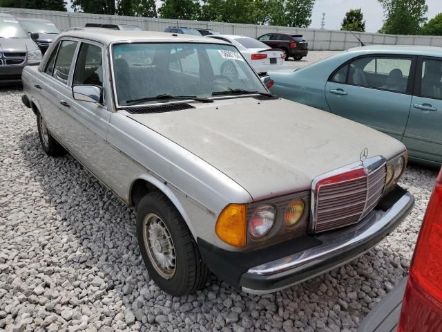 1984 Mercedes-Benz 300 DT