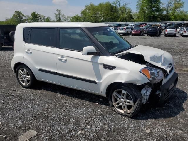 2011 KIA Soul +