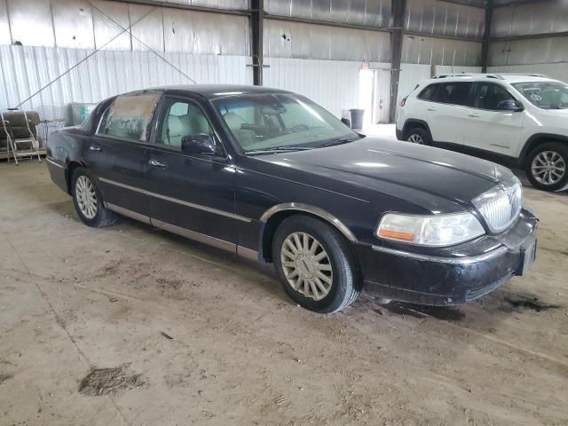 2004 Lincoln Town Car Executive