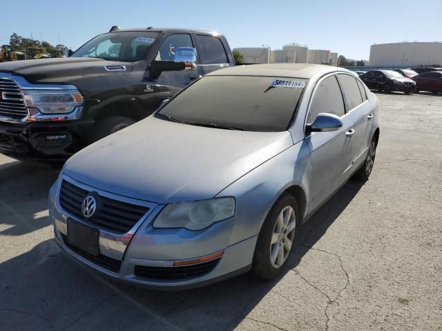 2006 Volkswagen Passat 2.0T Luxury