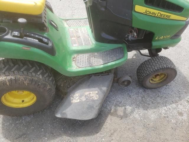 2015 John Deere Lawnmower