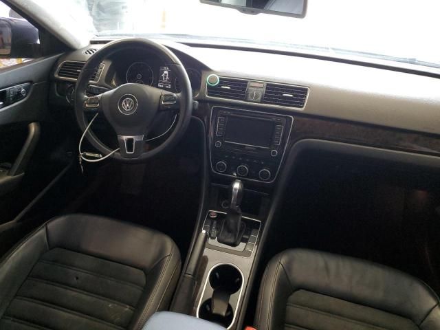 2014 Volkswagen Passat SEL