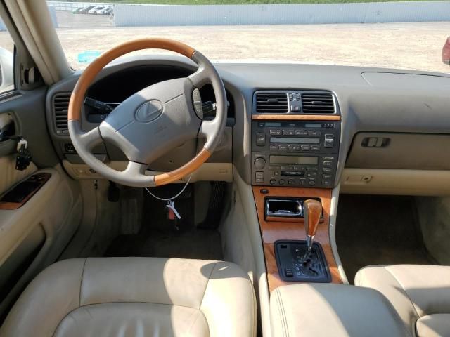 2000 Lexus LS 400