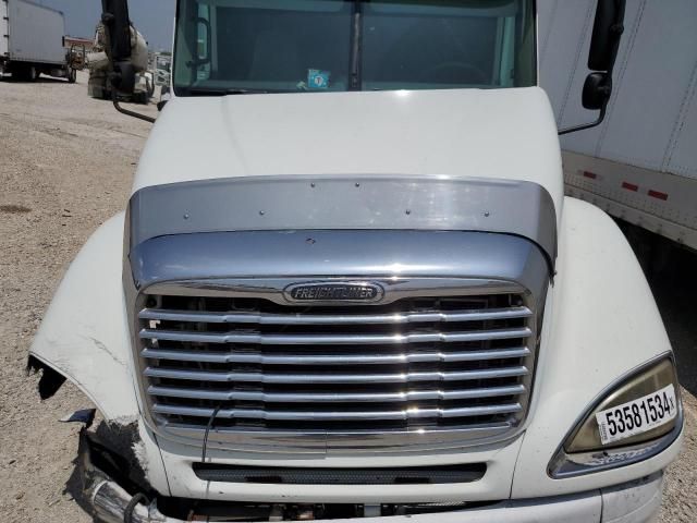 2005 Freightliner Conventional Columbia