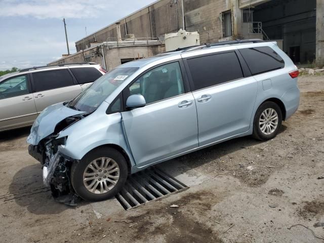 2015 Toyota Sienna XLE