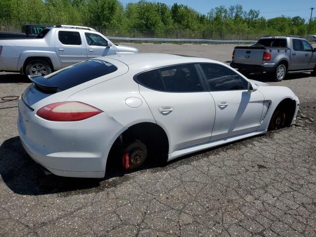 2012 Porsche Panamera 2