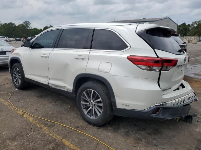 2019 Toyota Highlander SE