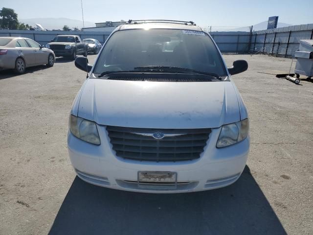 2005 Chrysler Town & Country