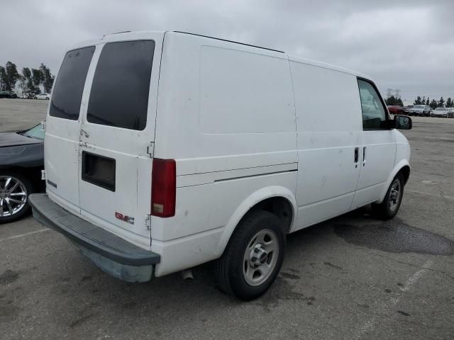 2004 GMC Safari XT