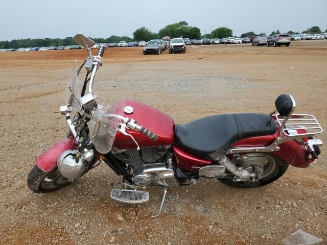 2004 Honda VT1100 C2