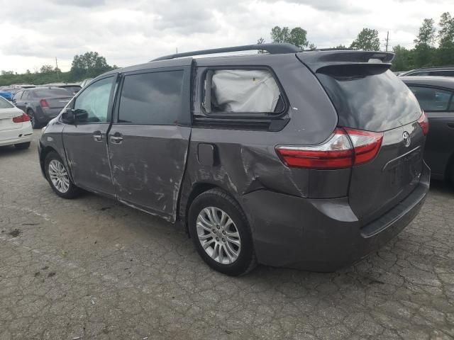 2016 Toyota Sienna XLE