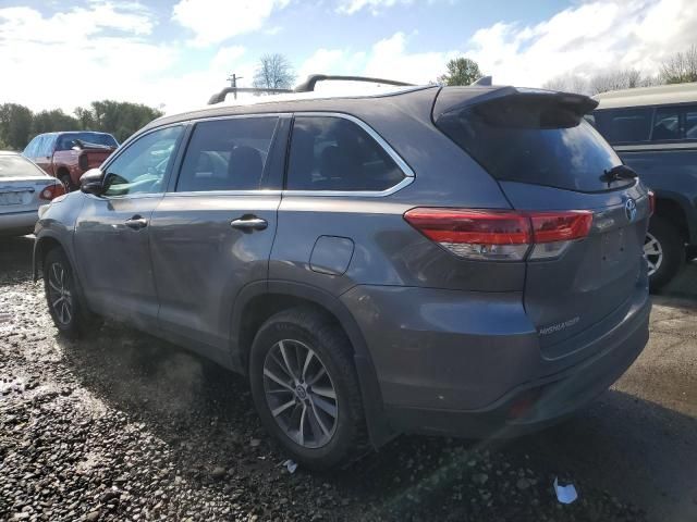 2019 Toyota Highlander SE