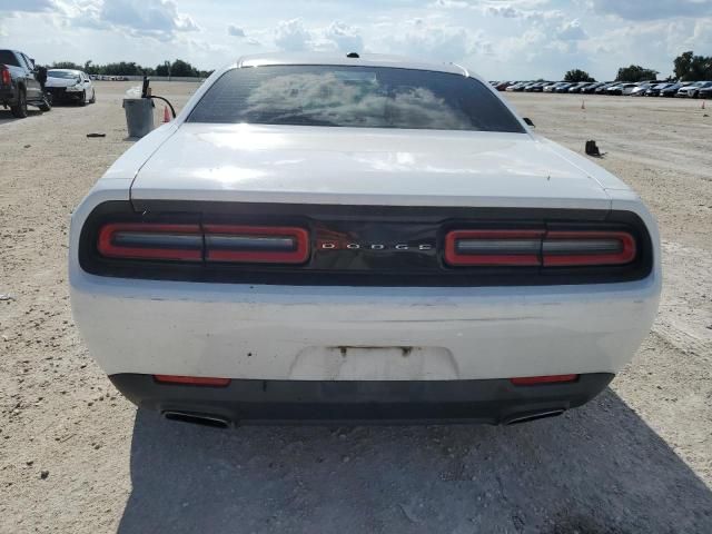 2016 Dodge Challenger SXT