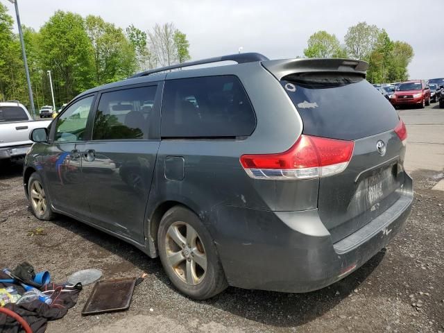 2011 Toyota Sienna LE