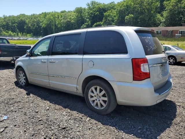 2011 Chrysler Town & Country Touring L