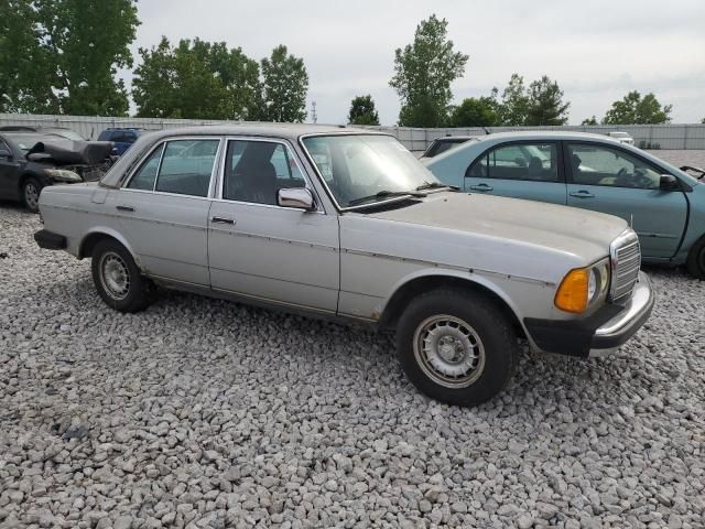 1984 Mercedes-Benz 300 DT