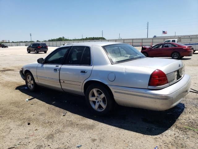 2003 Ford Crown Victoria LX