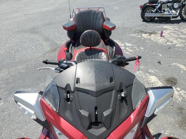 2016 Can-Am Spyder Roadster RT