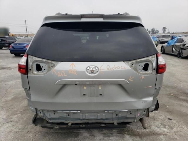 2019 Toyota Sienna LE