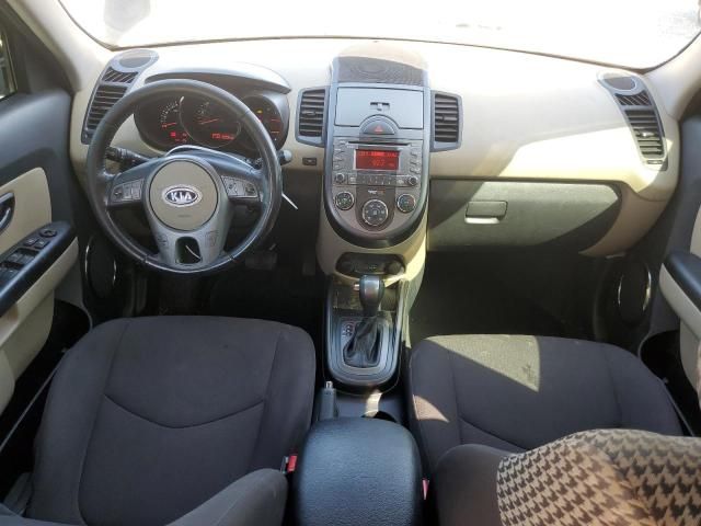 2011 KIA Soul +