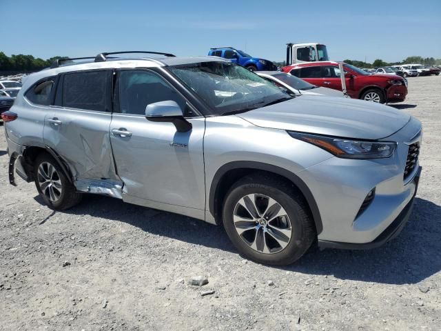 2020 Toyota Highlander Hybrid XLE