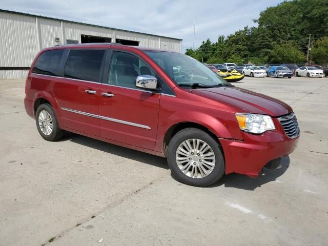 2013 Chrysler Town & Country Limited