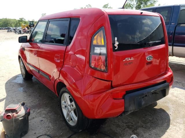 2010 KIA Soul +