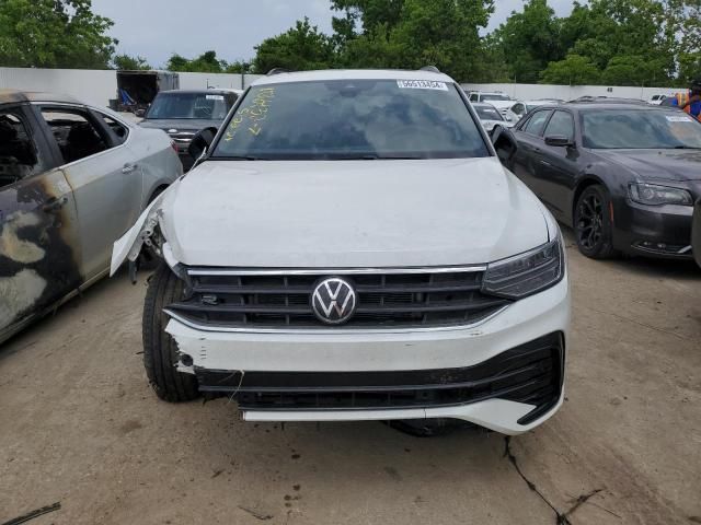 2022 Volkswagen Tiguan SE R-LINE Black