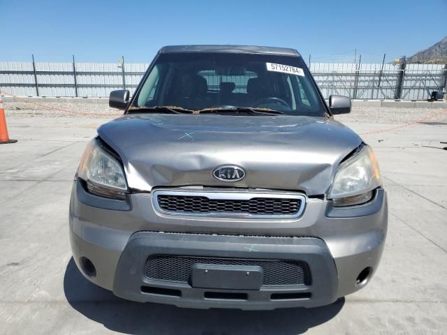 2011 KIA Soul +