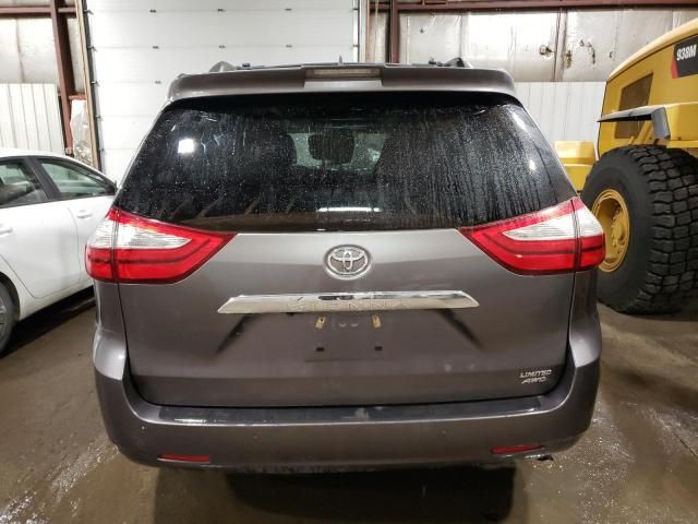 2018 Toyota Sienna XLE