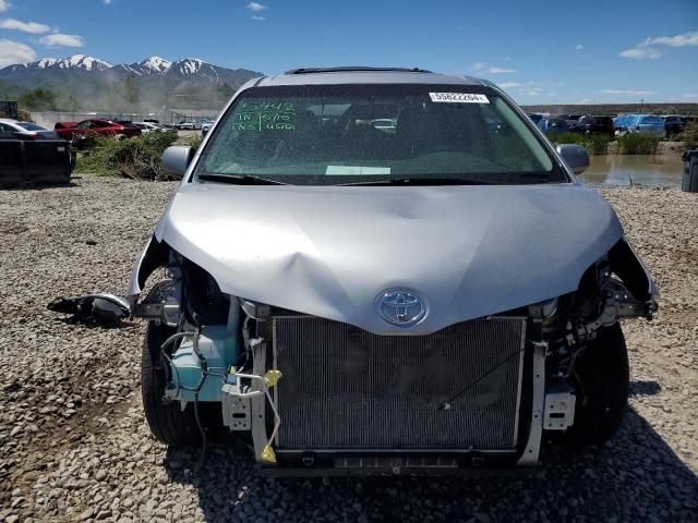 2012 Toyota Sienna XLE