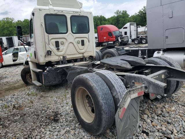 2015 Freightliner Cascadia 113