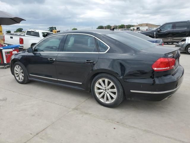 2012 Volkswagen Passat SEL