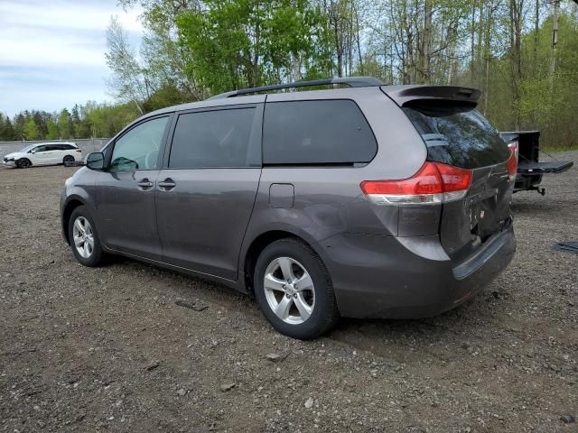 2013 Toyota Sienna LE