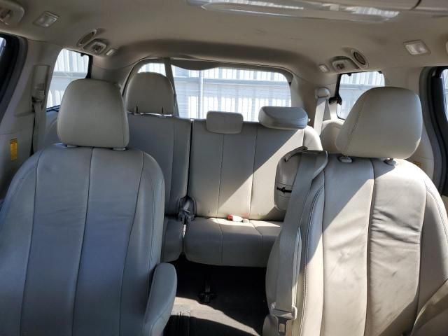 2014 Toyota Sienna XLE