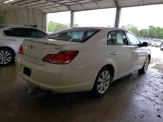 2005 Toyota Avalon XL