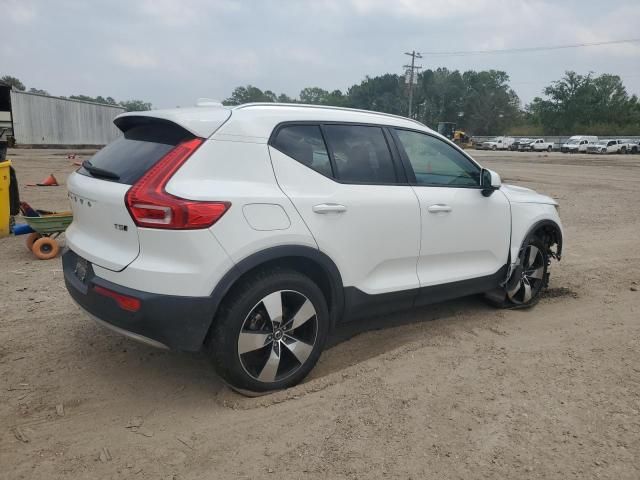 2020 Volvo XC40 T5 Momentum