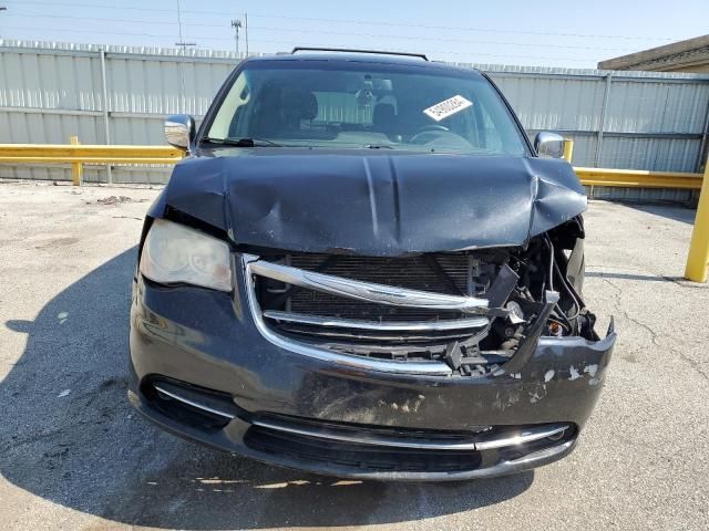 2013 Chrysler Town & Country Touring L