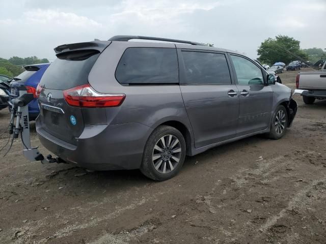 2020 Toyota Sienna XLE