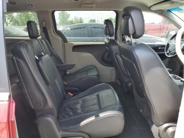 2012 Chrysler Town & Country Touring