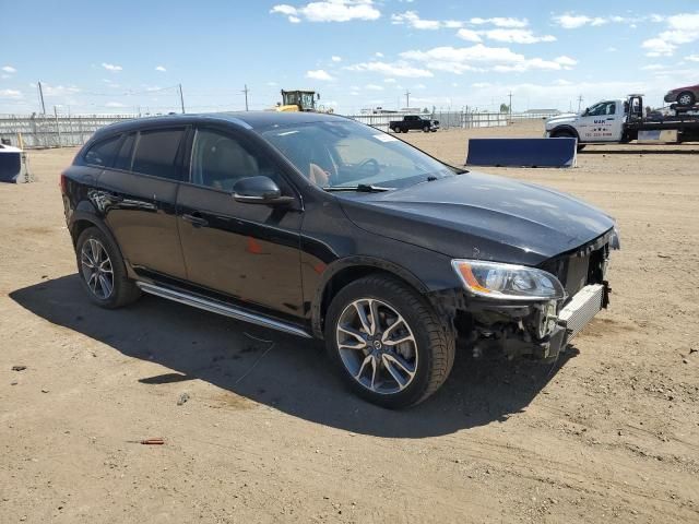 2018 Volvo V60 Cross Country Premier