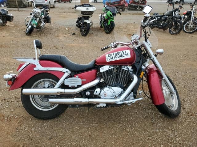 2004 Honda VT1100 C2