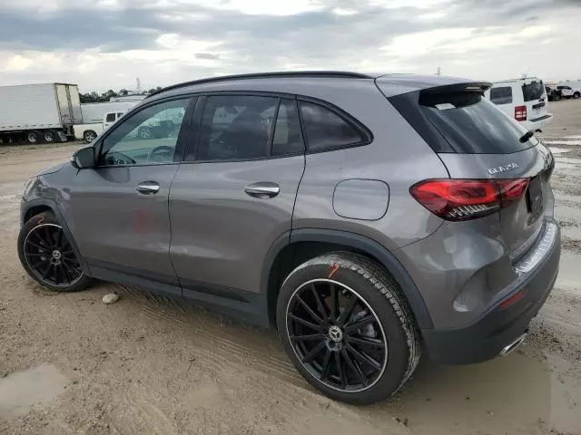 2021 Mercedes-Benz GLA 250